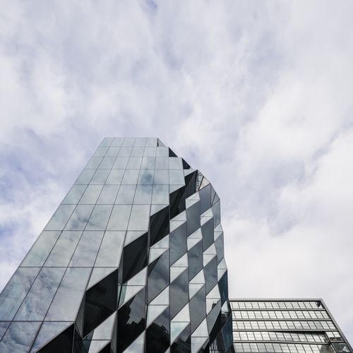 40 TENTH AVE - SOLAR CARVE