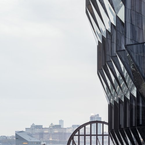 40 TENTH AVE - SOLAR CARVE